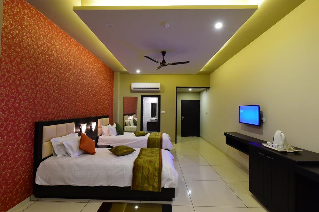 Hotel Opulence Nadiād 외부 사진