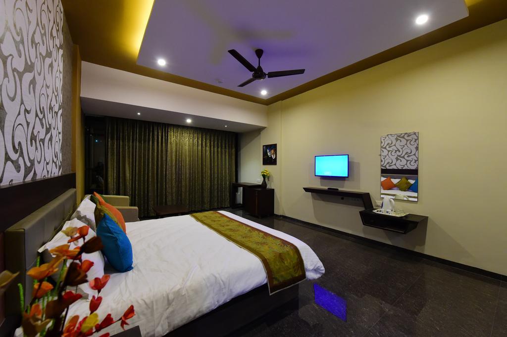 Hotel Opulence Nadiād 외부 사진