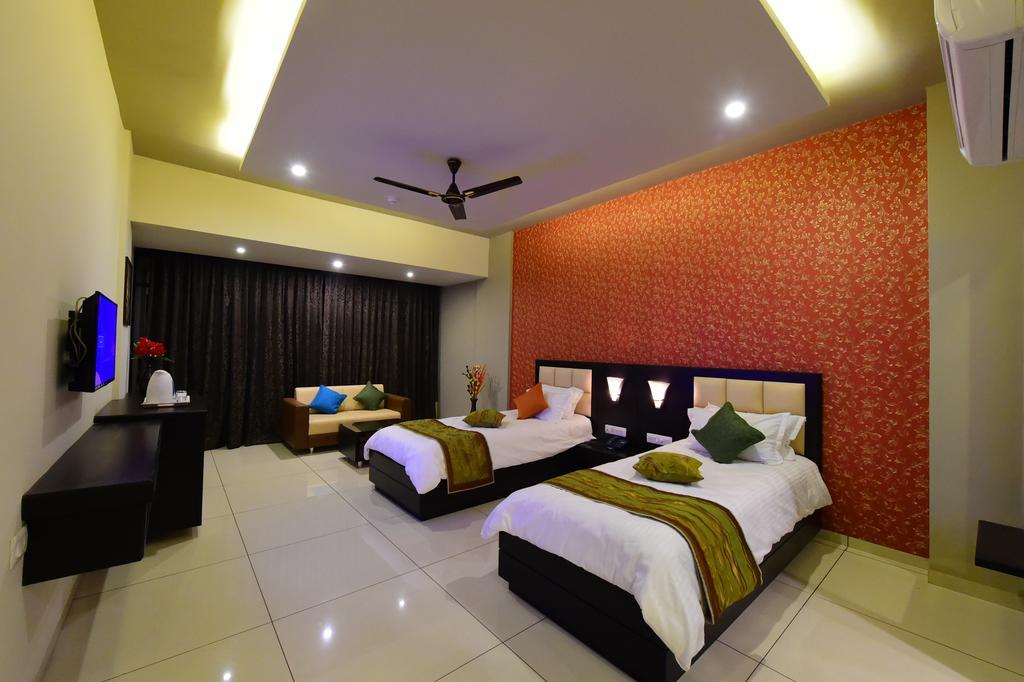 Hotel Opulence Nadiād 외부 사진