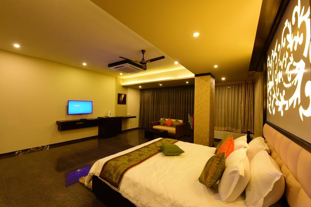 Hotel Opulence Nadiād 외부 사진