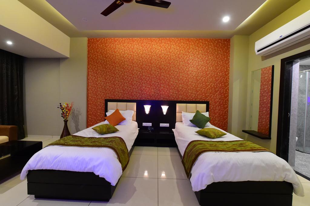 Hotel Opulence Nadiād 외부 사진