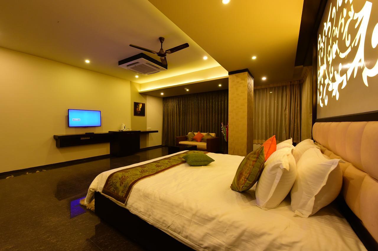 Hotel Opulence Nadiād 외부 사진