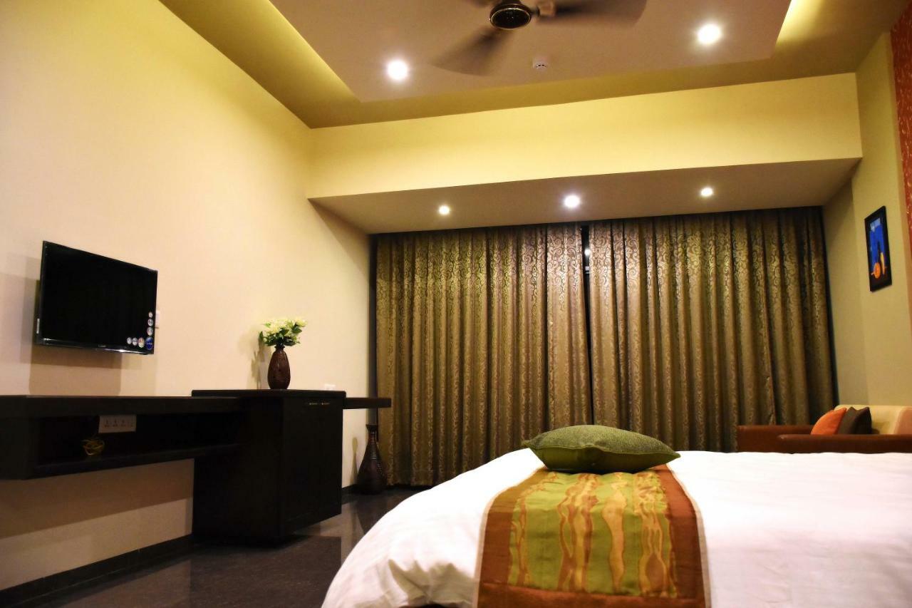 Hotel Opulence Nadiād 외부 사진
